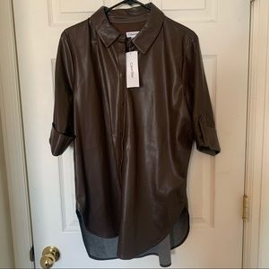 NWT Calvin Klein button up | size Large